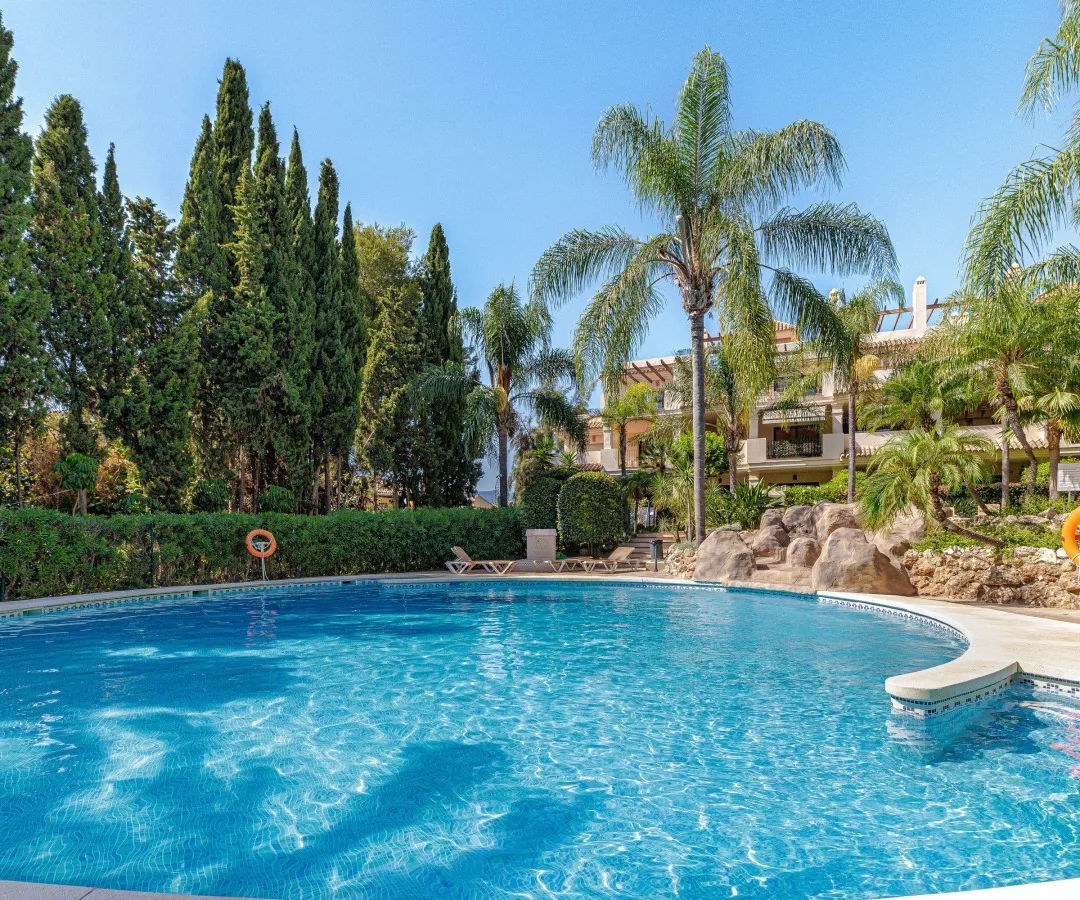 Hacienda El Palmeral: Gardens & pool, Marbella