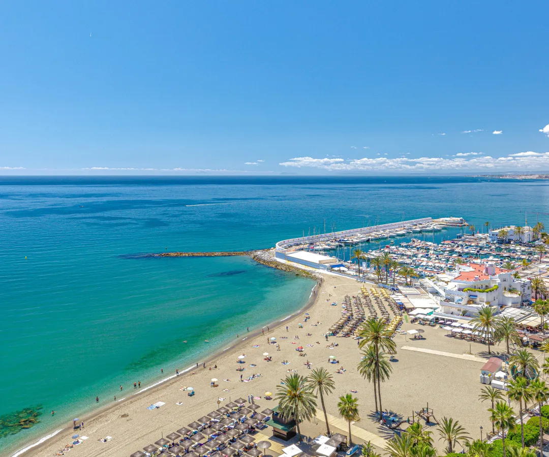 Mediterráneo Suites: Seven apartments by the beach, Marbella